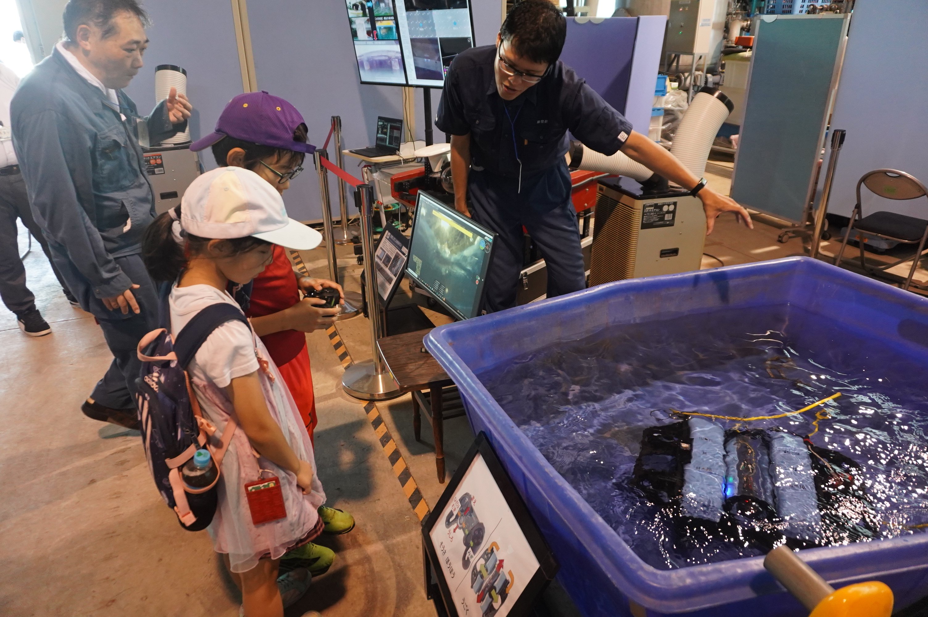はたらく水中ロボット