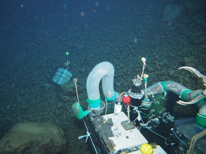 img:Left (Fig. 1) Exposure testing of specimens on deep seafloor (image courtesy of JAMSTEC)