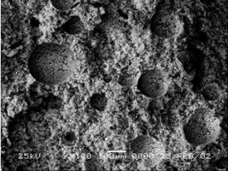 写真-9  気泡混合処理土のSEM観察画像例の画像